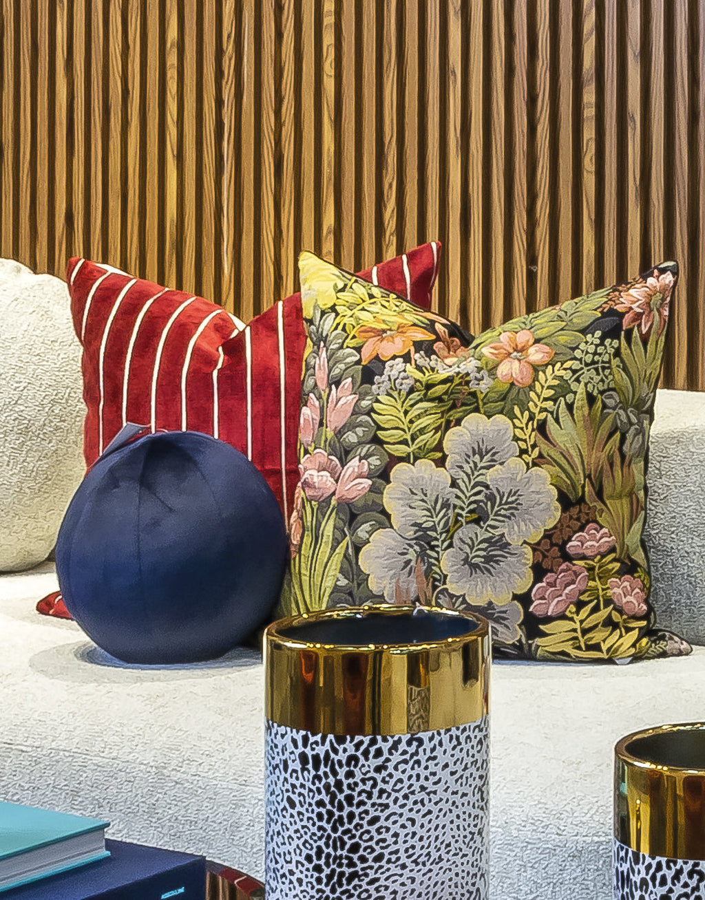 Bizete Claret Duo Pillow