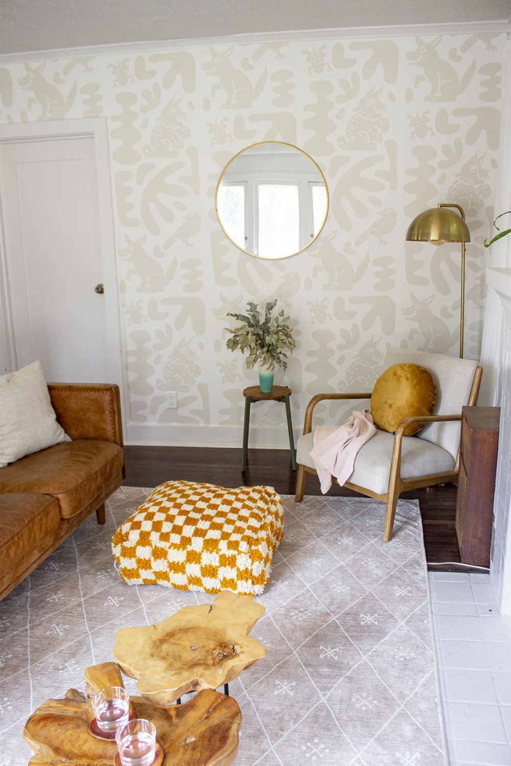 Abstract Animales Wallpaper, white and neutral