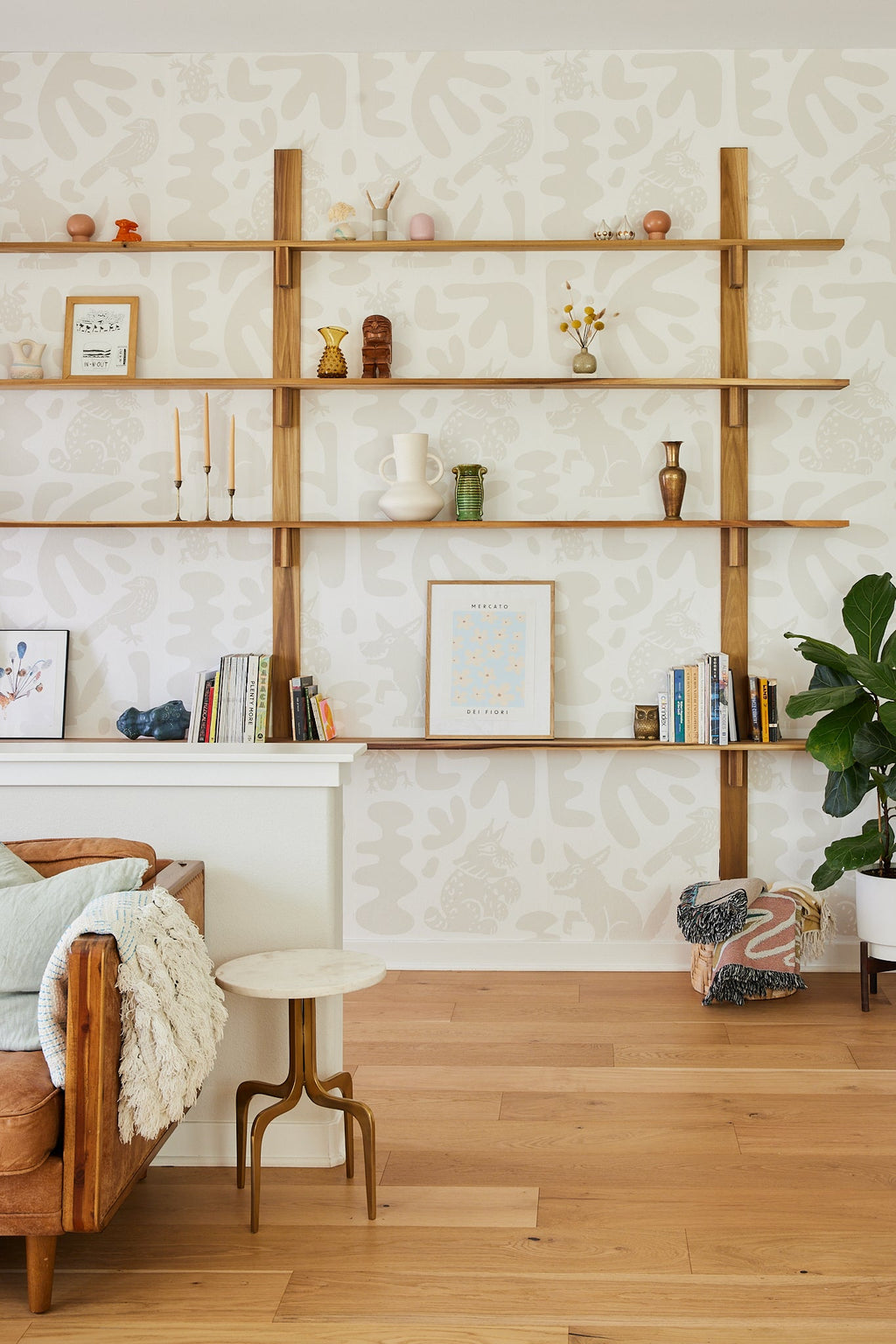 Abstract Animales Wallpaper, white and neutral