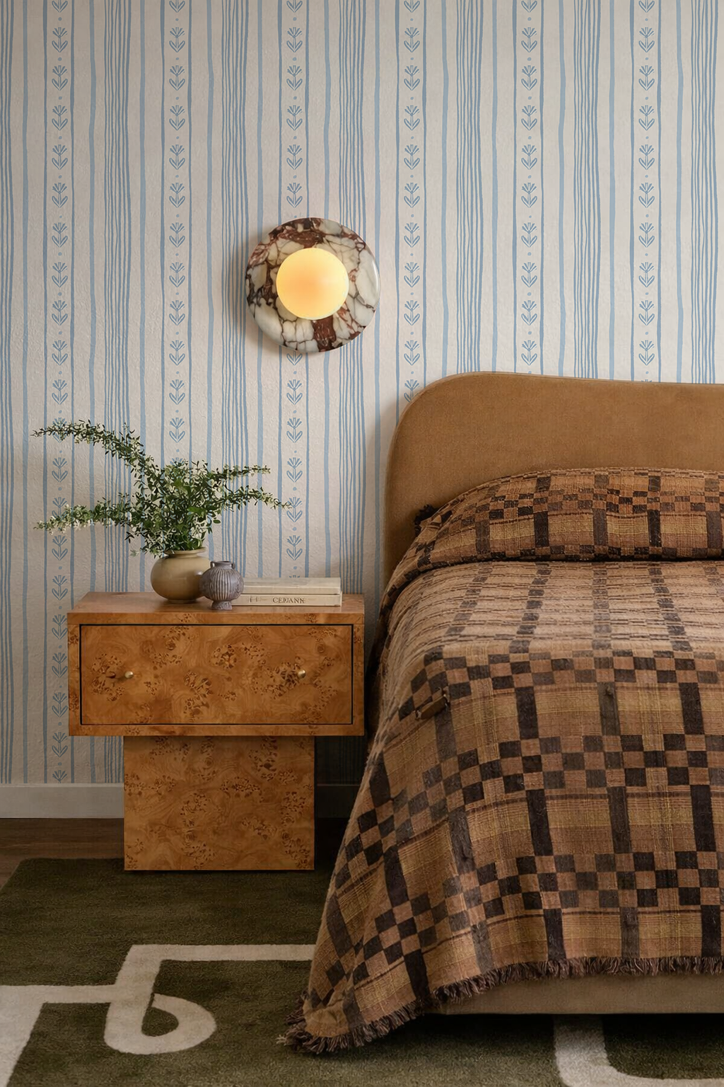 Daisy Chain Stripe Wallpaper, beige and light blue