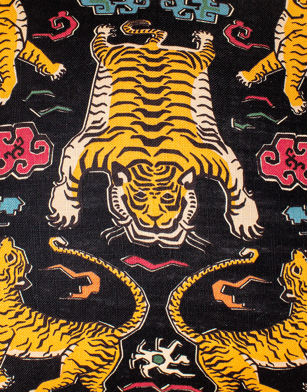 TIGER REPUBLIC JET DUO 24" PILLOW