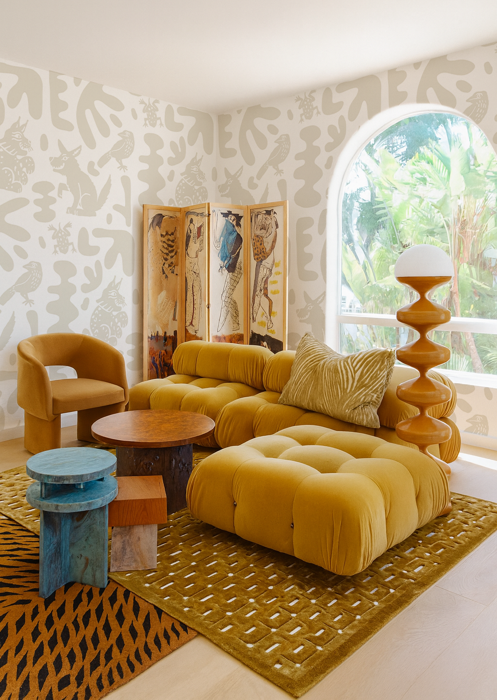 Abstract Animales Wallpaper, white and neutral