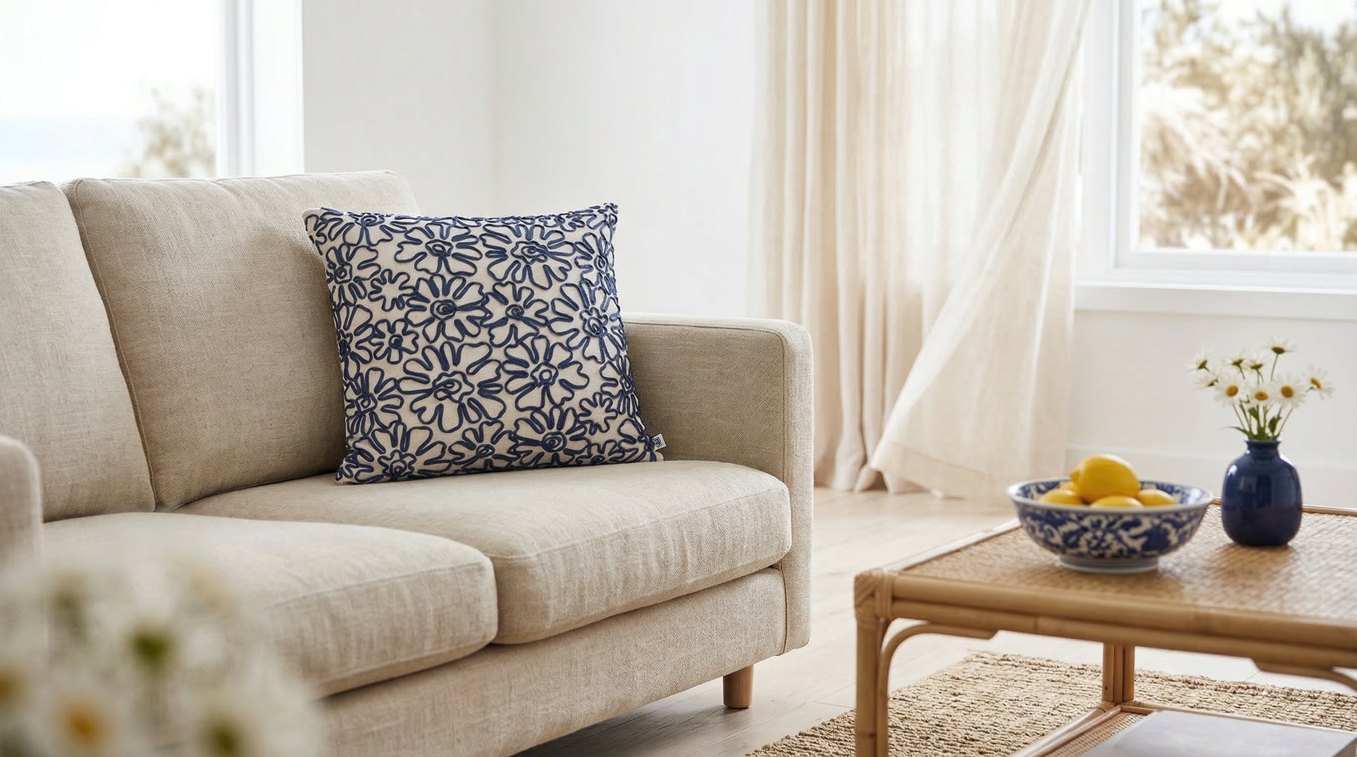 MARGUERITE INDIGO DUO 24" PILLOW